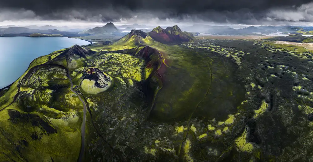 Nienartowicz, Karol: Campos de volcanes