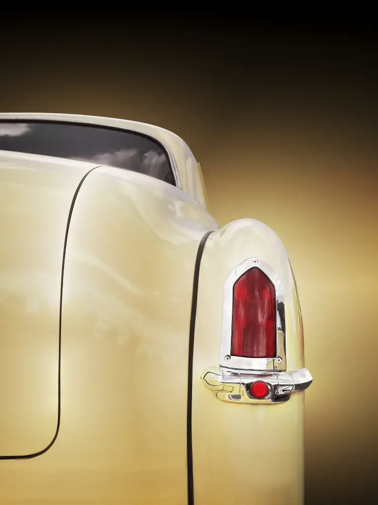 Gube, Beate: American classic car Coronet 1950 taillight
