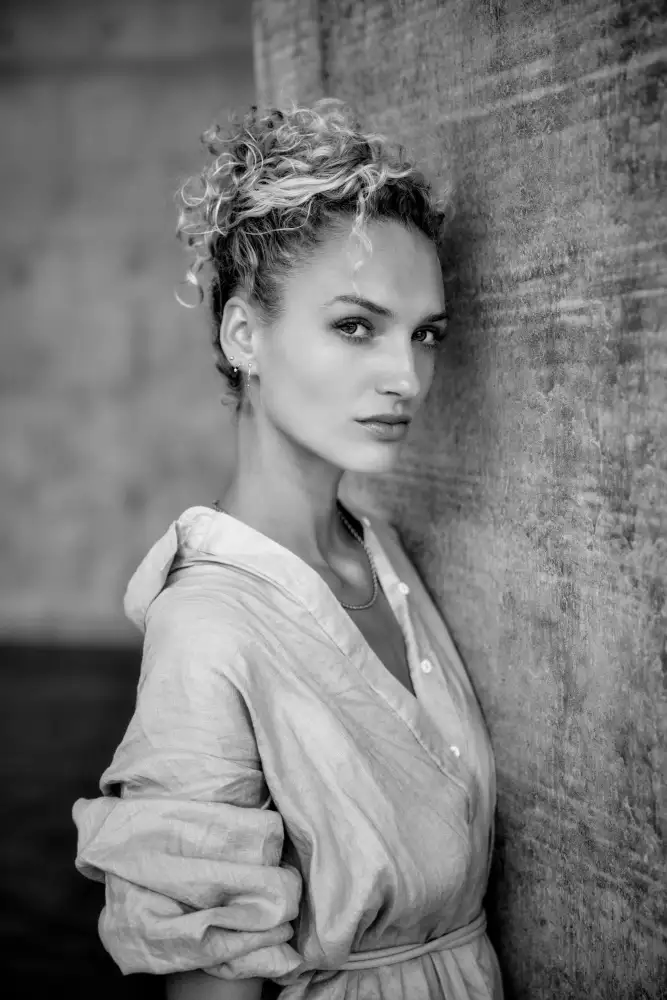 Sowter, Ashley: Brontë Brown