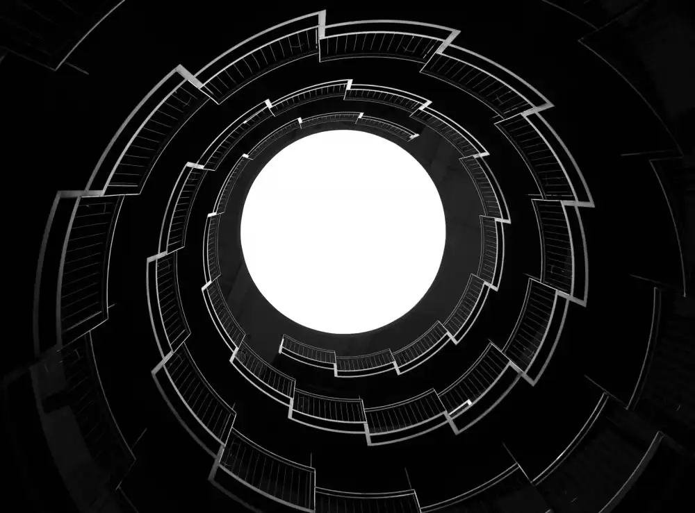 Mondal, Moumita: La spirale
