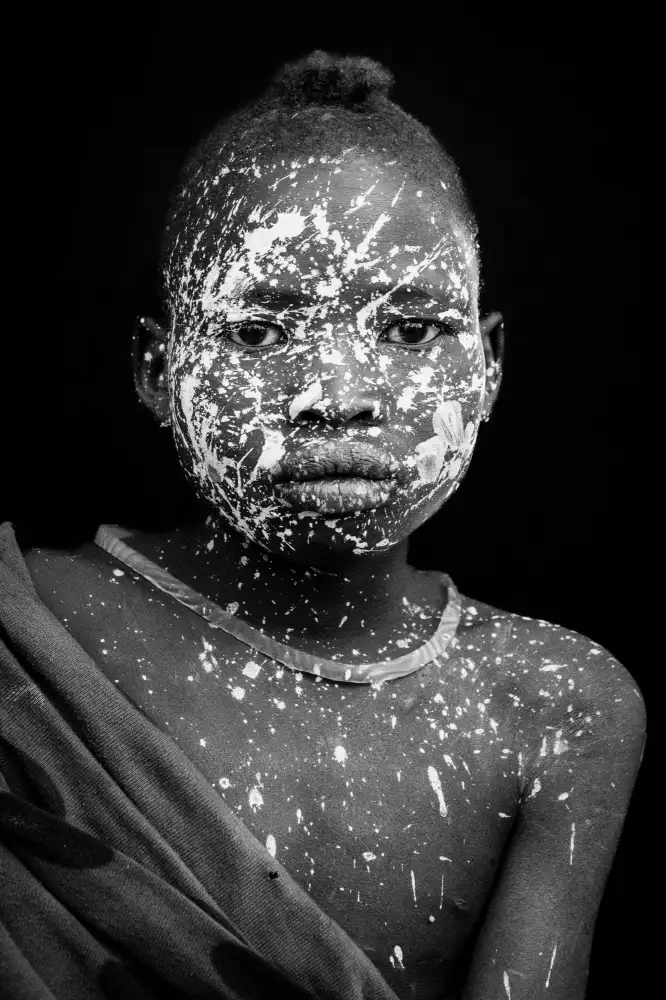 Vere-Hodge, Max: Suri Junge