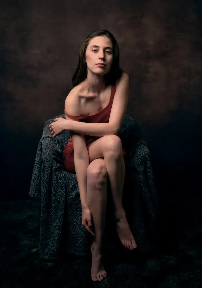 Gitlits, Evgeni: Woman in red