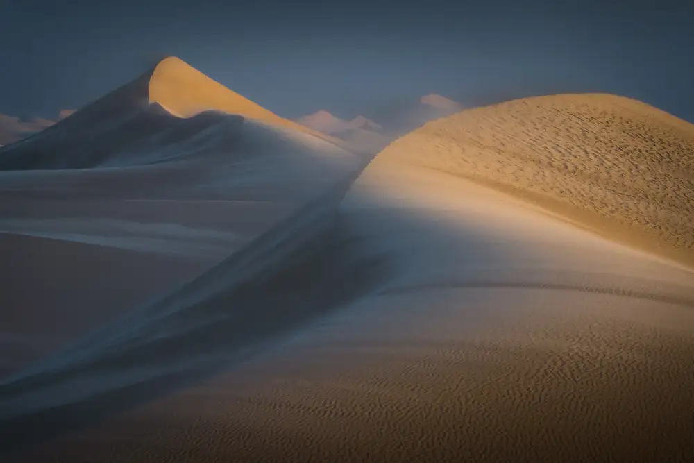 Kukrinov, Alexandr: The colors of the desert...