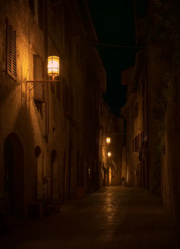 Martínez, Hernández Carlos: Solo en San Gimignano