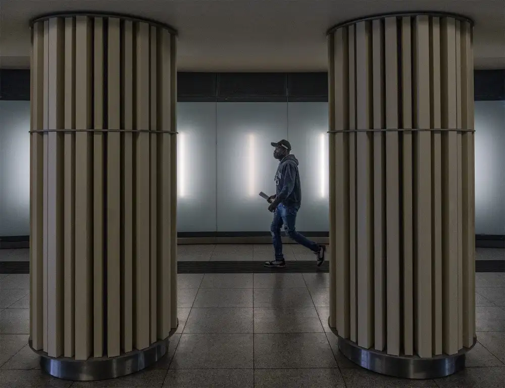 Houte, Van Jef: In between