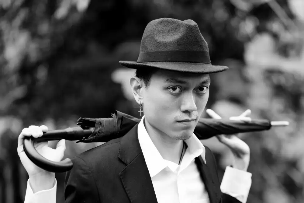 Long, Kieron: Fedora e Ombrello