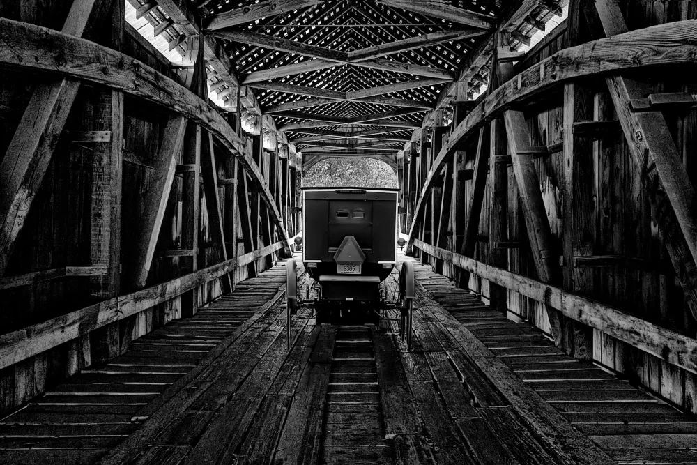 Reames, Richard: Carro en puente cubierto