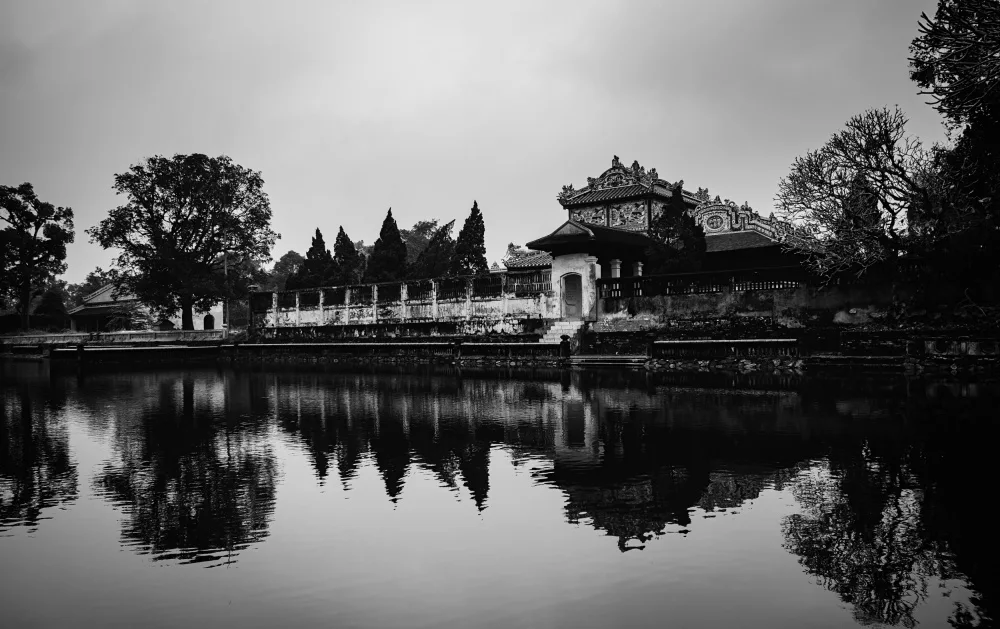 Ambrose, Dahlia: Hue, the Forbidden Purple City