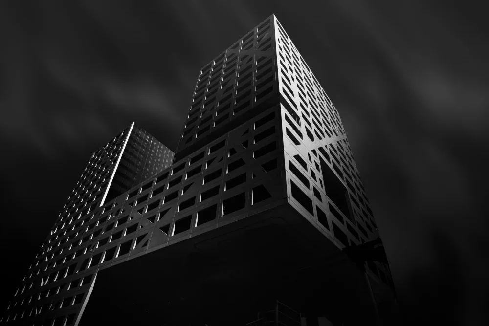 Son, van Greetje: Playful facade patterns
