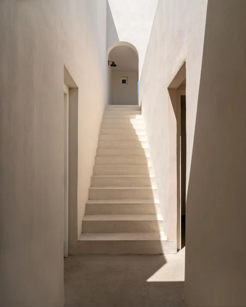 Minorstep: Escalier vers la lumière