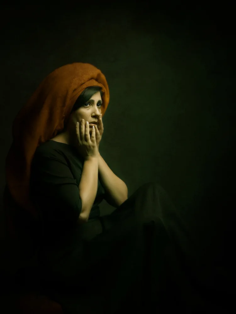 Hasheminasab, Moein: chica persa