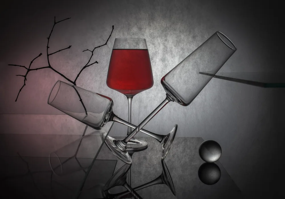 Popov, Evgeniy: From the series "Experiments with glass"