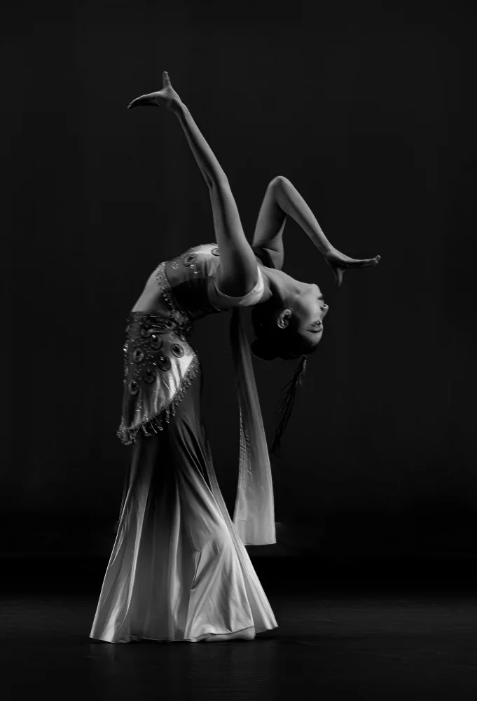 Wei, Rong: danza del pavo real