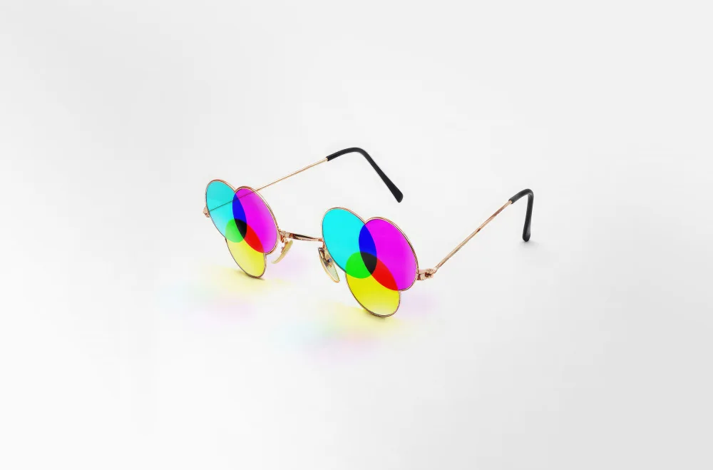 Pozdniakov, Artem: Cmyk Glasses