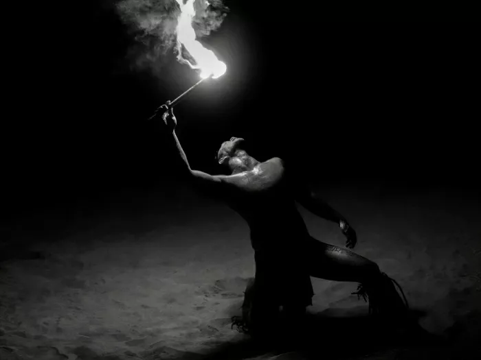 Melesan, Serge: Fire Dancer