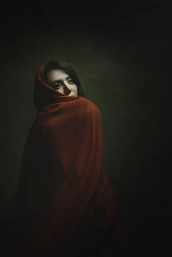 Hasheminasab, Moein: chica persa