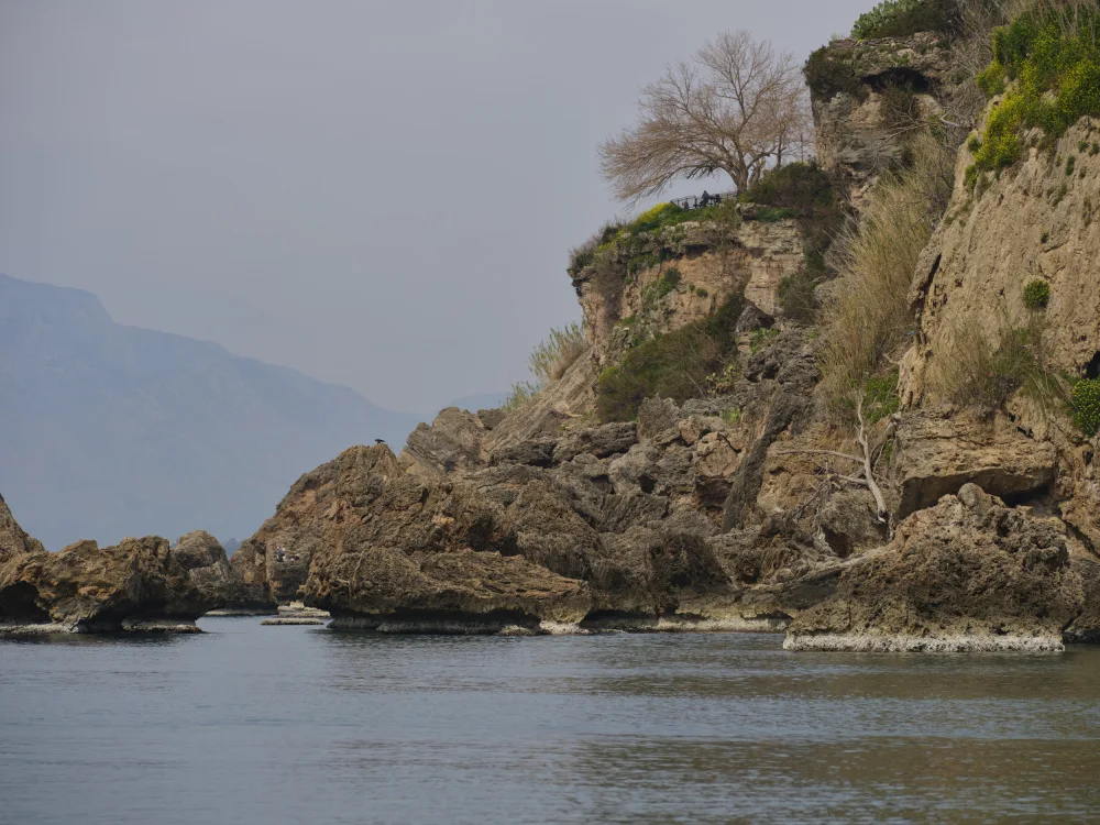 akyurt, engin: Meereslandschaft und Felsen