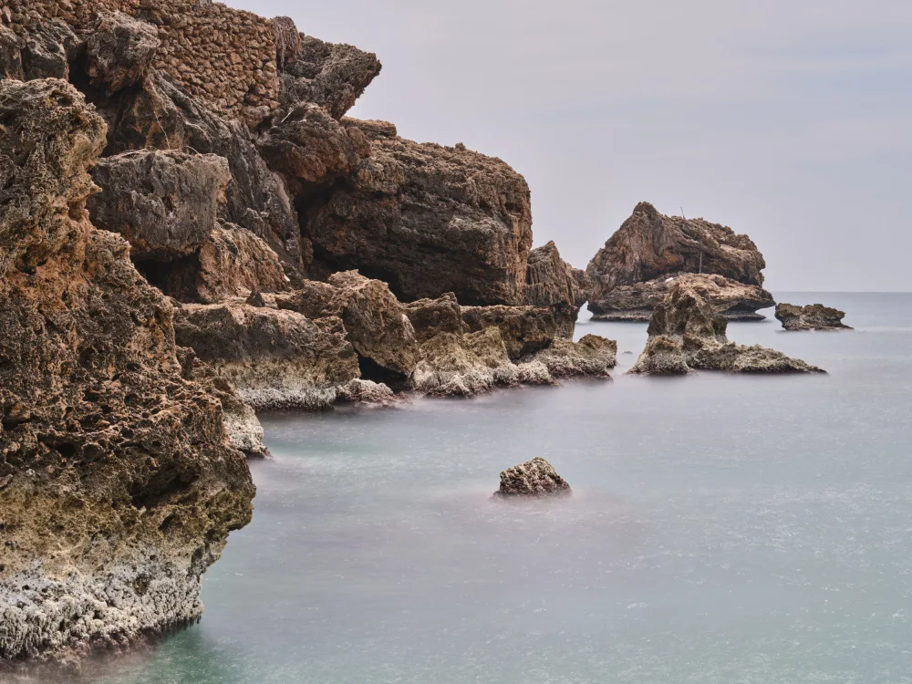 akyurt, engin: paysage marin et rochers