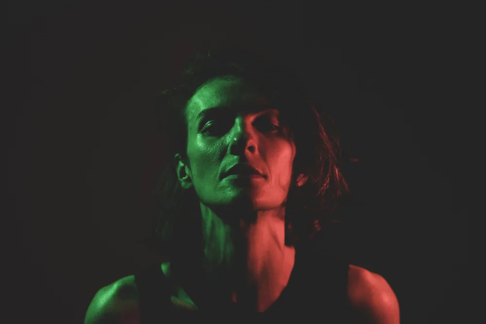 akyurt, engin: retrato de mujer