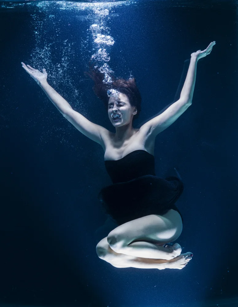 akyurt, engin: fotografía de retrato artístico bajo el agua