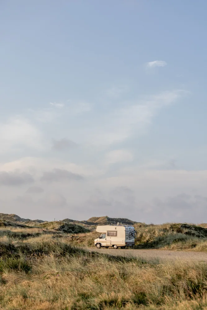 Böhmer, Mareike: Caravan In the Dunes