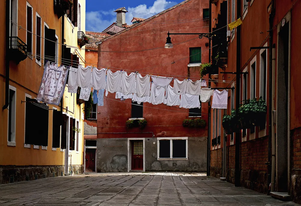 Pizzocaro, Giorgio: Innenhof in Venedig