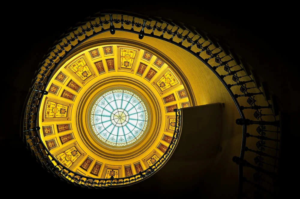 AFIAP, Uhrin Milan: Escalera de caracol