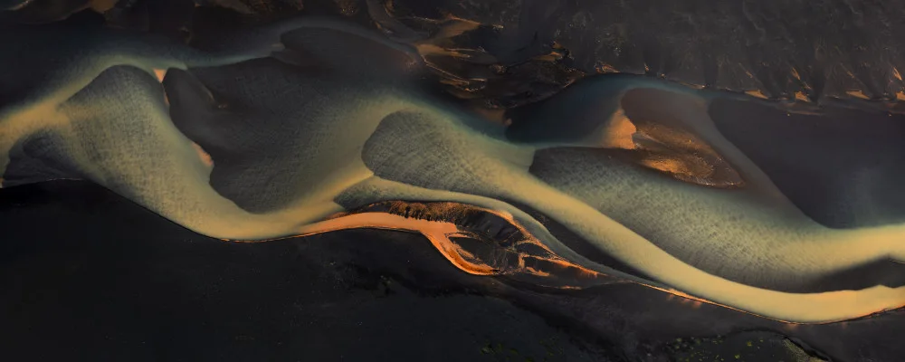 Fan, John: Flowing Color