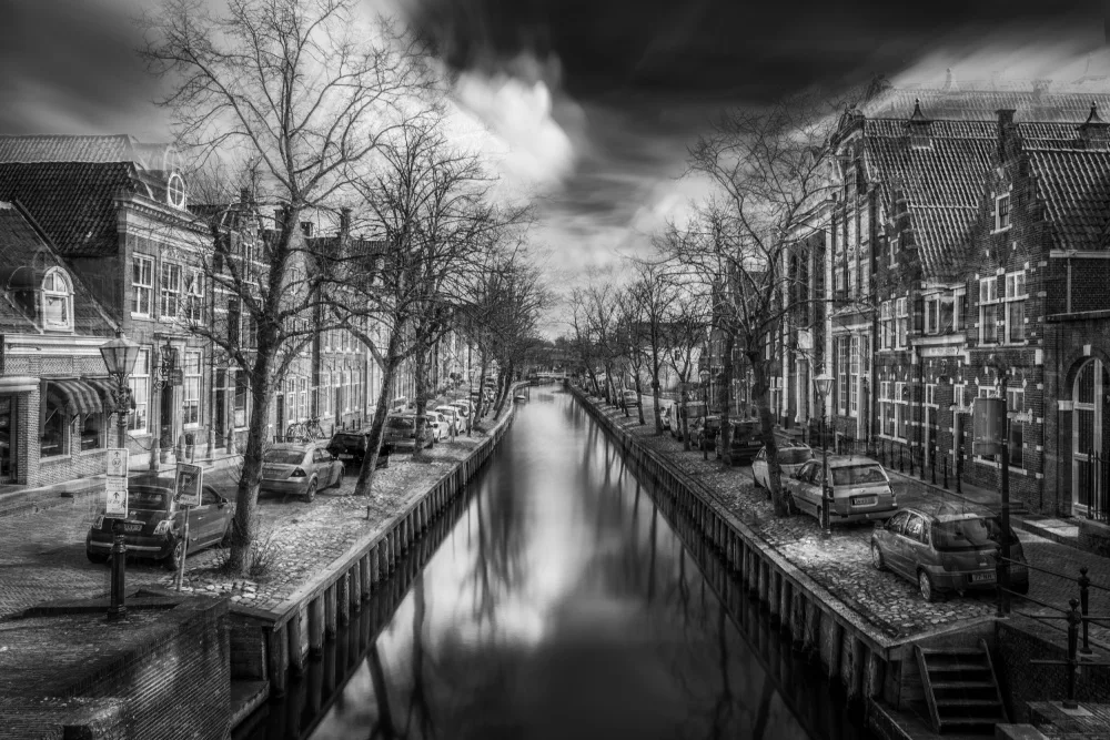 Dauria, Adam: Edam