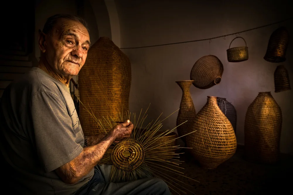 Rampinelli, Roberto: The basket maker