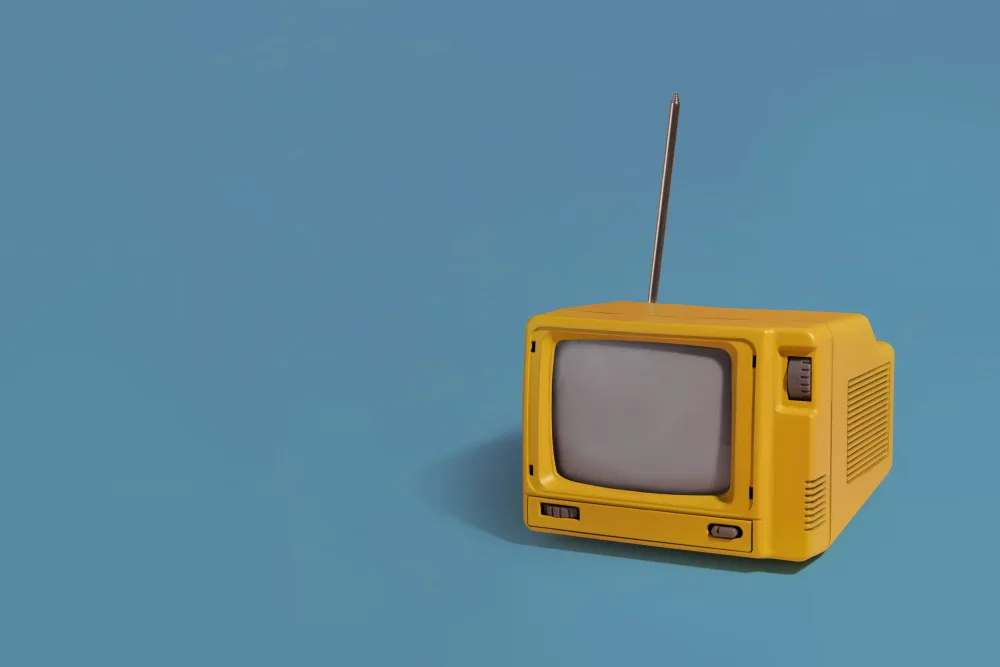 Ramiro, Julia: Tele.1