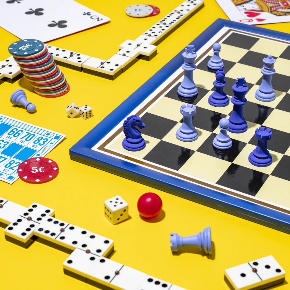 Ramiro, Julia: Juego