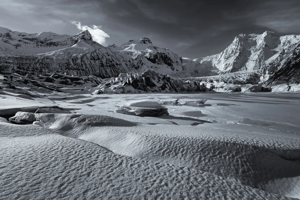 Joanaduenas: Paterns in the glacier 7S1645BN