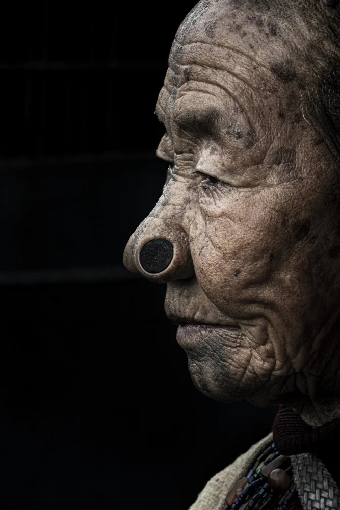 Molina, Elena: anciano apatani