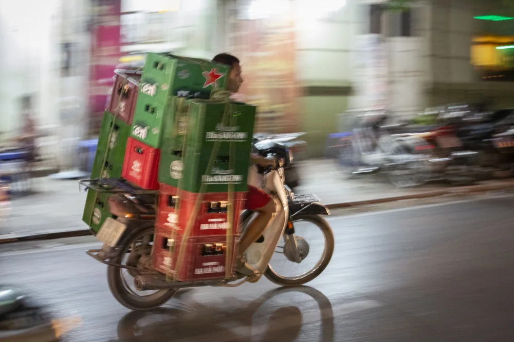 PRO, Gustafson Clas: Hanoi