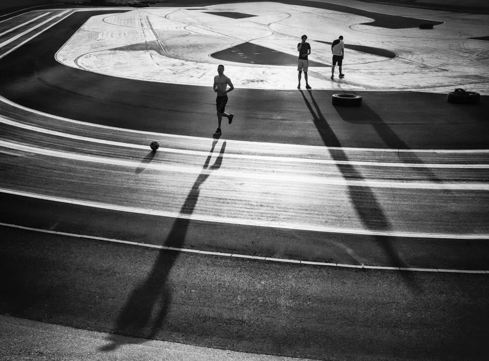 Prioteasa, Sebastian: Patio de juegos