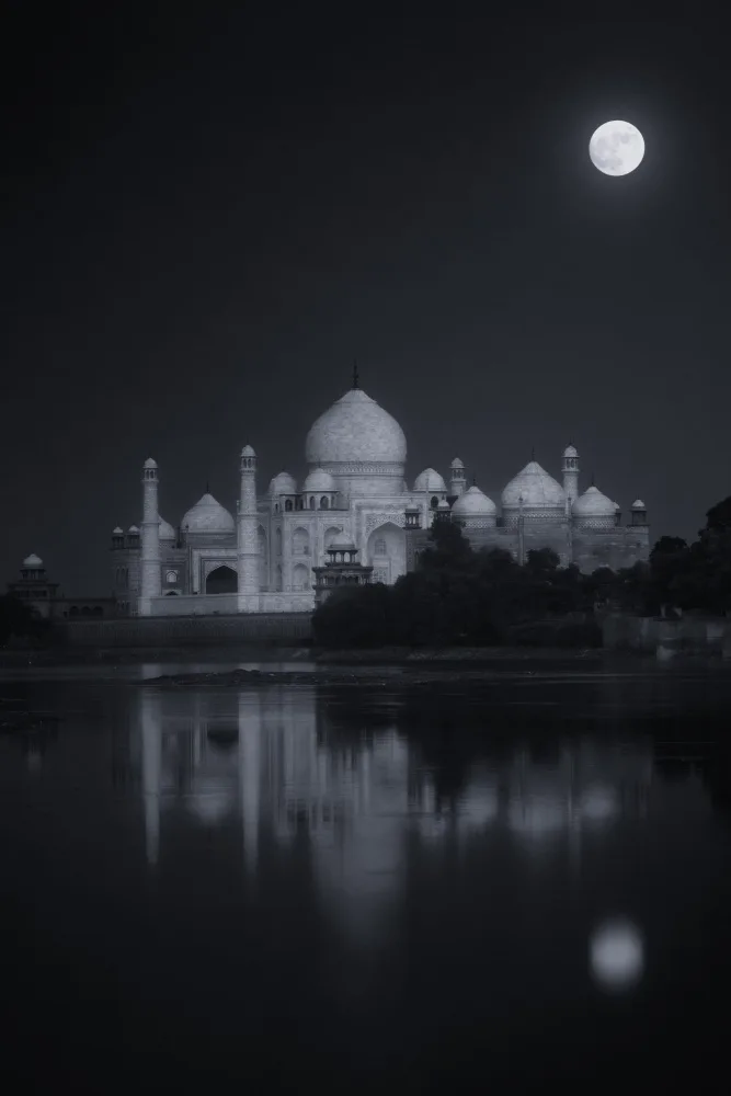 MATHUR, SANDEEP: Una volta in una luna blu