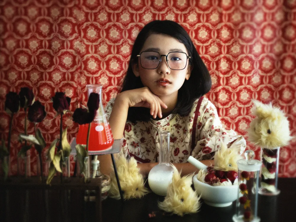 Ugachi, Takako: Tajný experiment