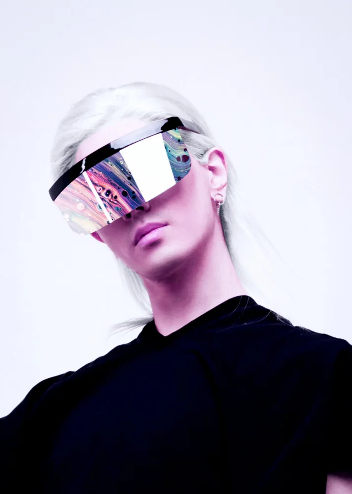 Barizi, Al: Woman Cyberpunk