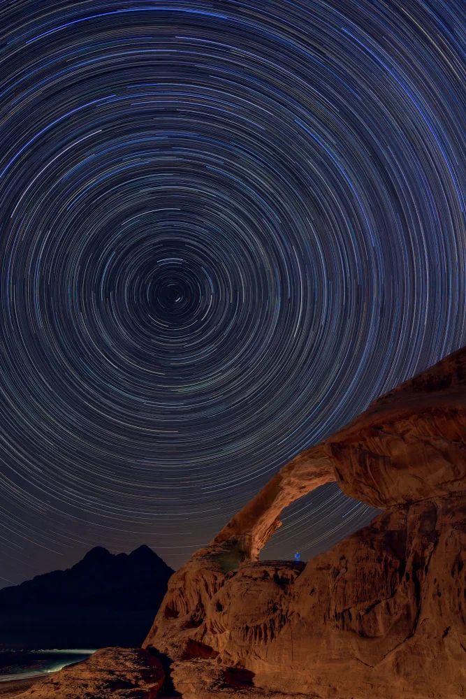 Burla, Arie: The Arch