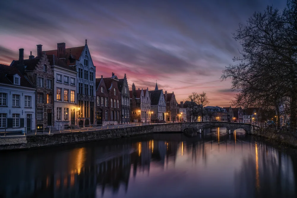 Figueras, Antoni: Bruges au coucher du soleil