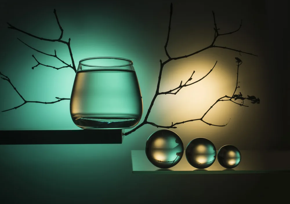 Popov, Evgeniy: From the series "Experiments with glass"