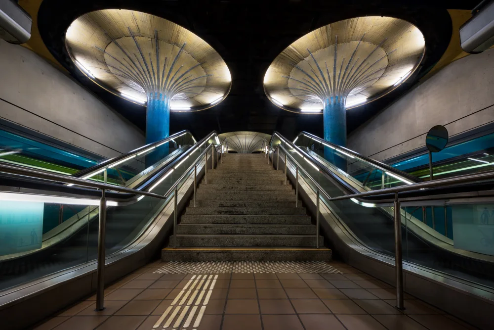 Oostrum, van Marc: Station de métro Opernplatz