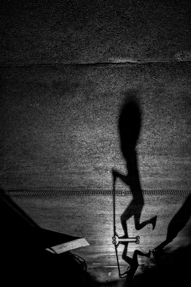 Klabus, Aleš: Il monopattino dell'ombra