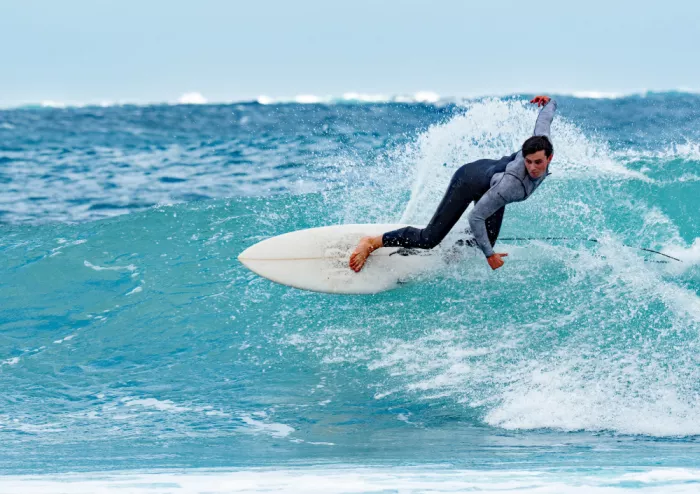 Lombard, Dirk: Surfista danzante