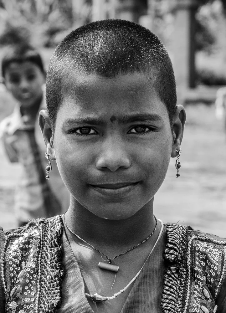 Amihai, Ilan: Muchacha india