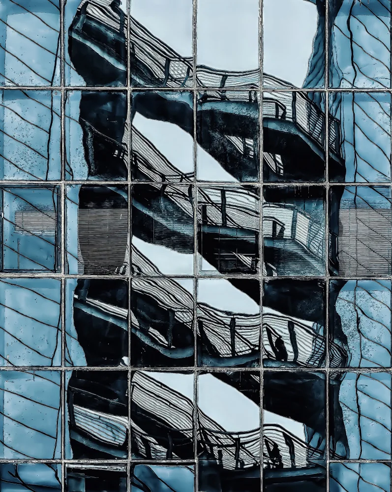 Orbach, Arnon: Reflections in glass - Petah Tikva