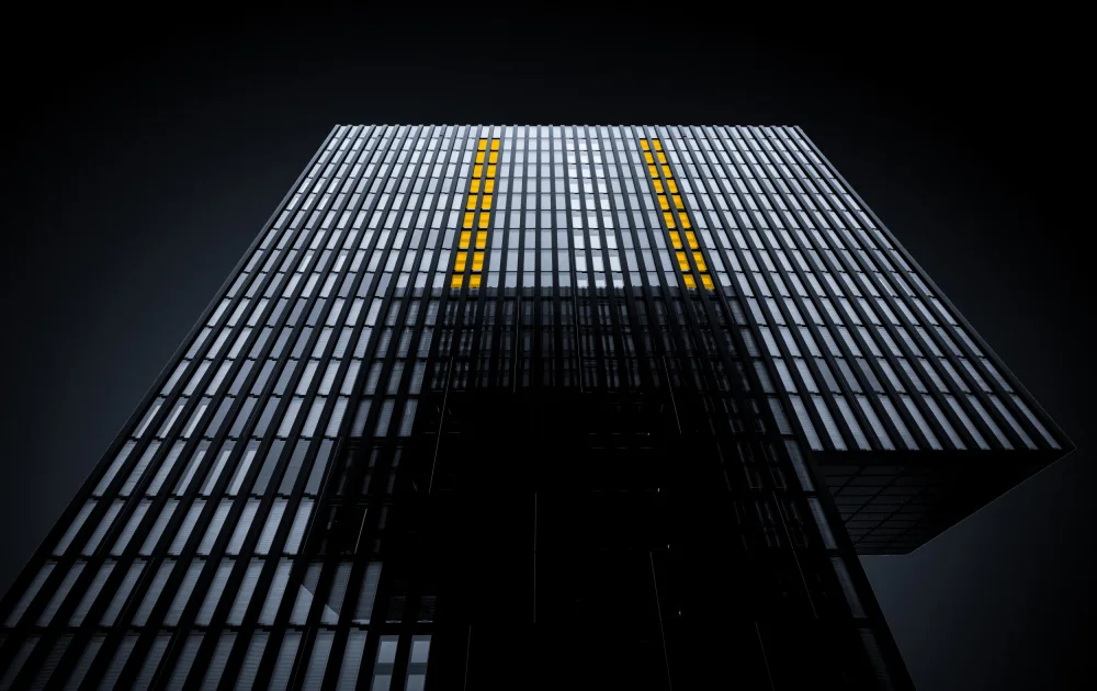 Schwerdtfeger, M Roland: Hochhaus am Medienhafen
