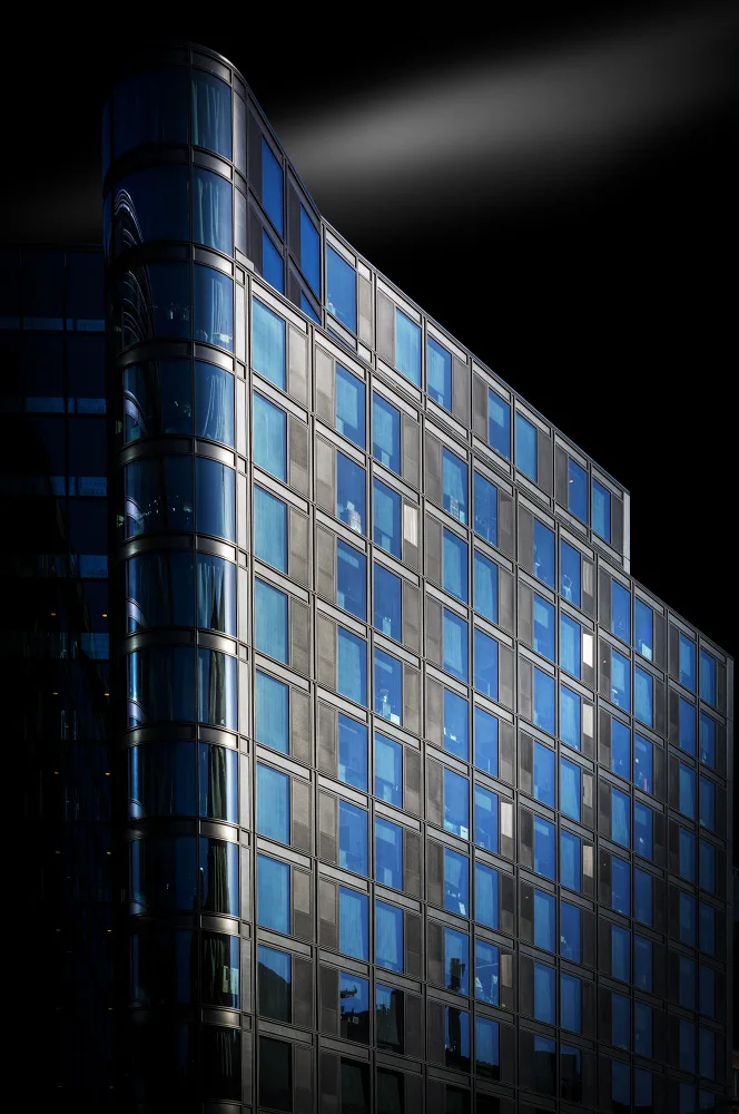 Greco, Luigi: Modern building 9