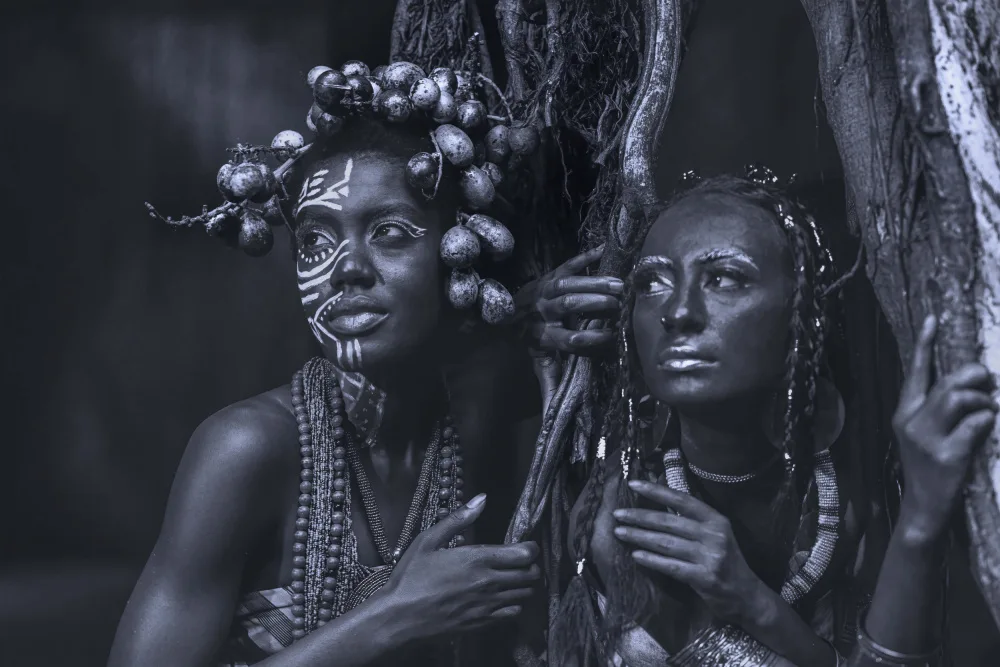 Adriana, Agus: Africký ženský kmen
